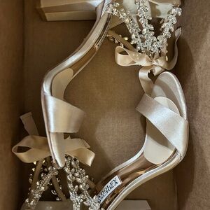 Badgley Mischa rhinestone heels size 6 Champagne color satin with leather.